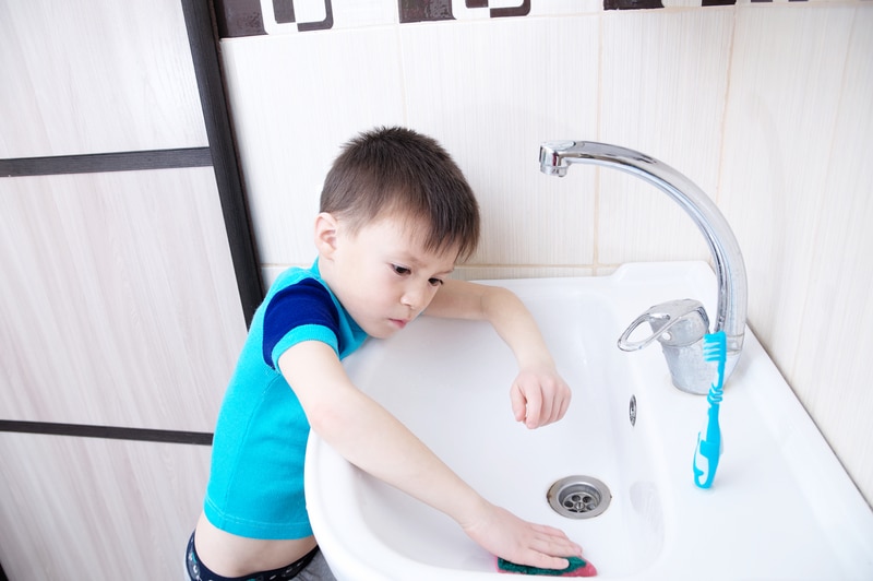 With Natural Cleaners, Kids Can Clean Too